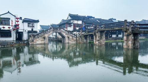 25岁的人生是不是已经定型了？没钱没车没房没技术没背景没关系没朋友！